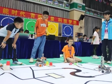 第八届珠海市青少年机器人竞赛举行