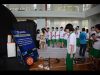 广东科学馆“科普大篷车”承载移动球幕影院开进广州市育才中学