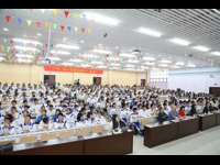 张景中院士赴侨中讲解“点几何”