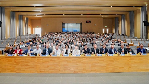 创新驱动与未来食品科技论坛暨2025年广东省食品学会年会在肇庆举办