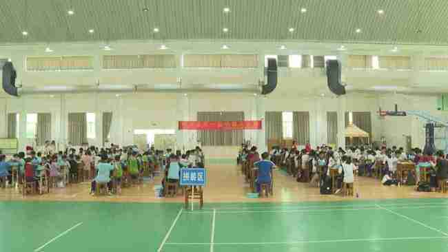 阳江市阳西县首届青少年机器人大赛举办