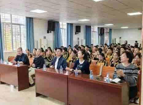 “梅州市生态环境科普美丽大篷车活动”——校园行首站活动举办