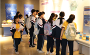 韶关南雄市科技馆开展“探索自然法则 启迪科学思维”科学公益课