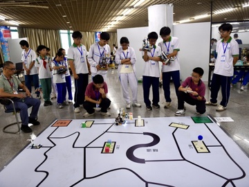 科创逐梦耀鮀城！2026年汕头市青少年机器人竞赛火热开幕